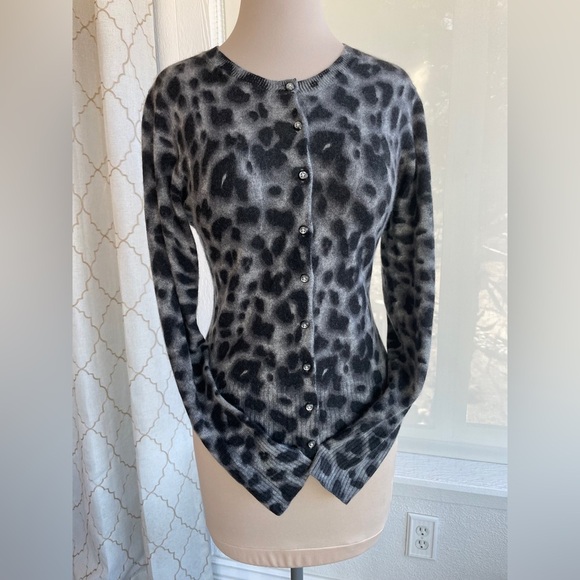 100% Cashmere Apt 9 Leopard Print Cardigan Sweater, Size M - Picture 6 of 9